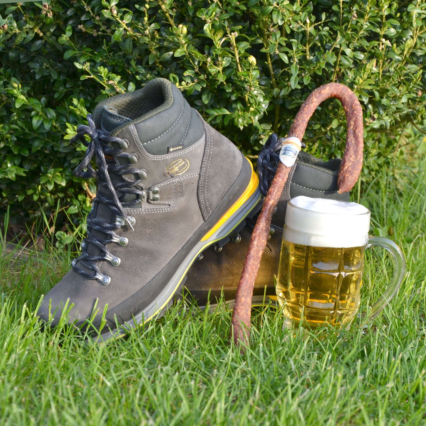 Wanderstock aus Knackwurst